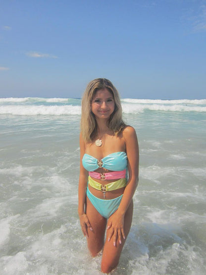 Agua de coco One piece