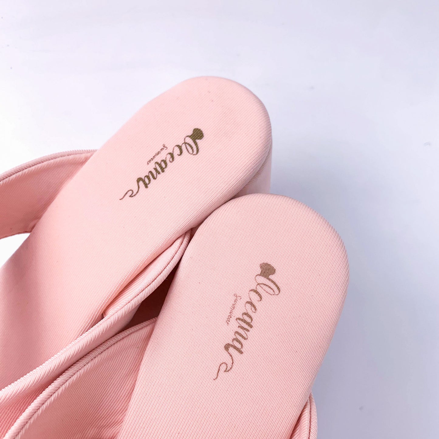 Flower Wedge sandals ( Read full description)