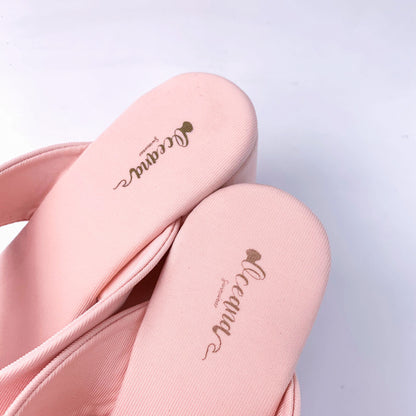 Flower Wedge sandals ( Read full description)