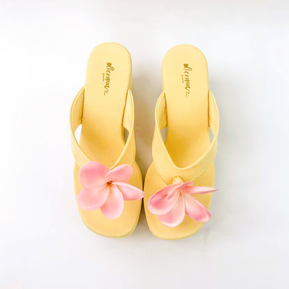 Flower Wedge sandals ( Read full description)